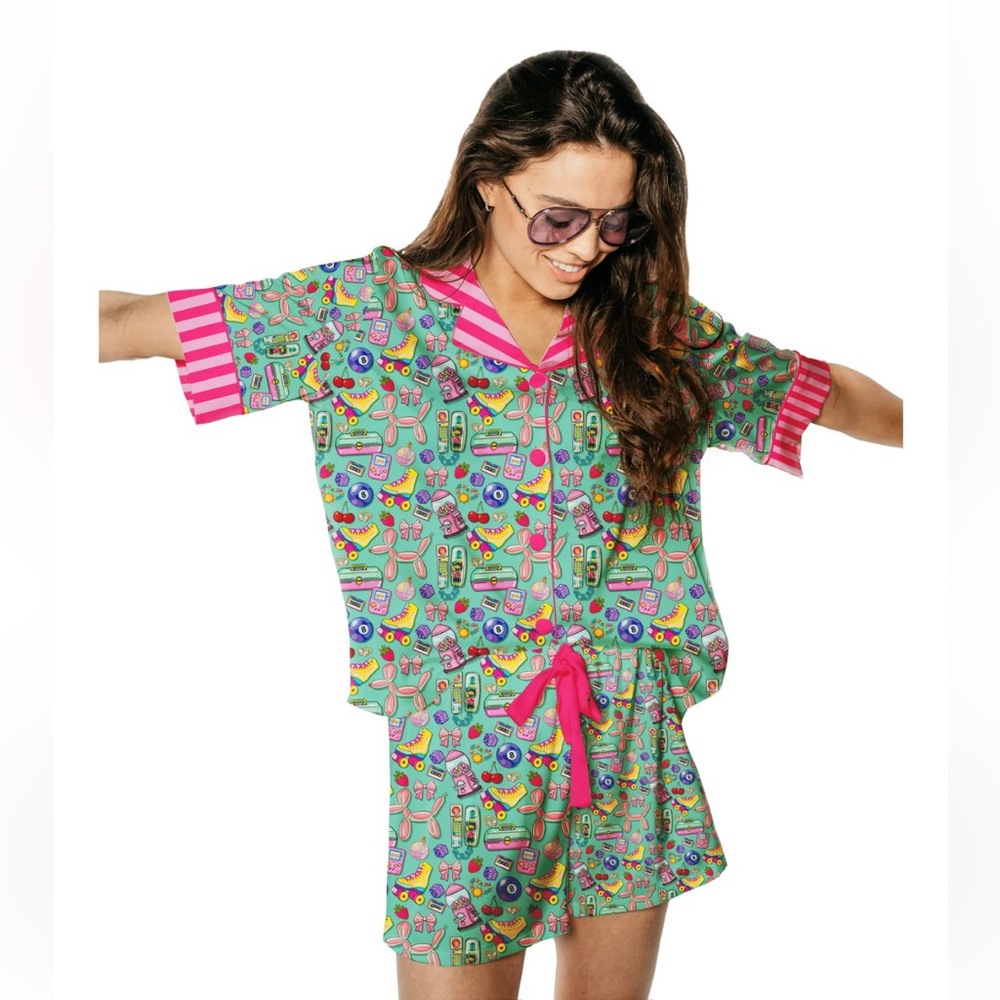 SUNSHINE SOCIETY Kids Silky 90s Pajama Set